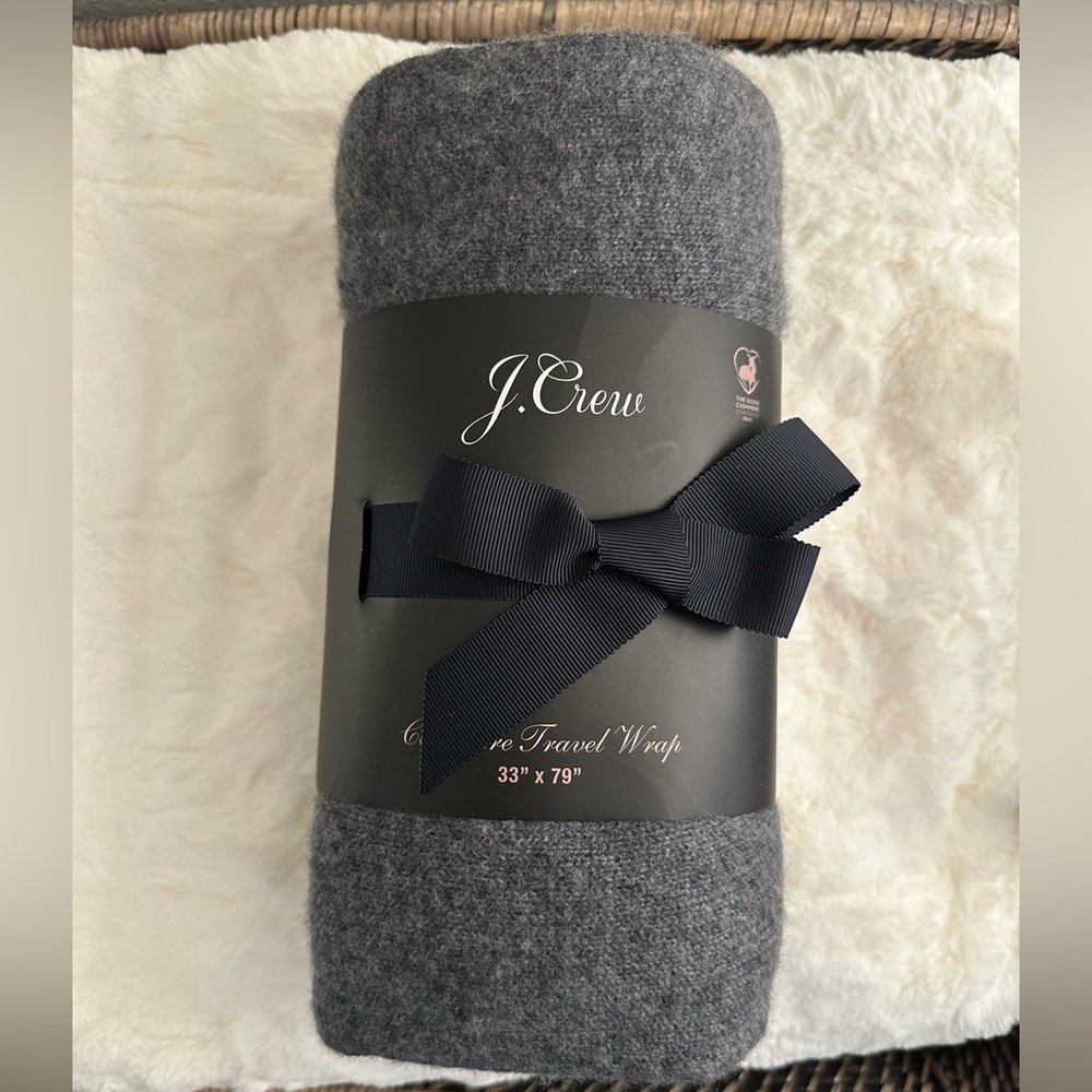 J.Crea cashmere travel wrap